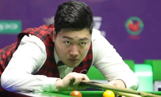 【台球新闻】德国赛颜丙涛5-3晋级将战塞尔比 范争一5-2过关